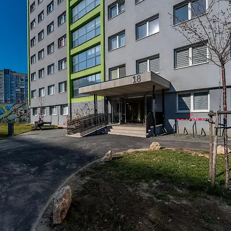 Kriva 18 2 Izbovy S Vytahom Apartment